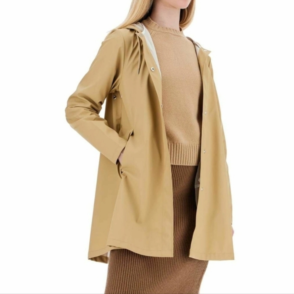 RAINS UNISEX A-LINE JACKET SIZE XL IN BEIGE